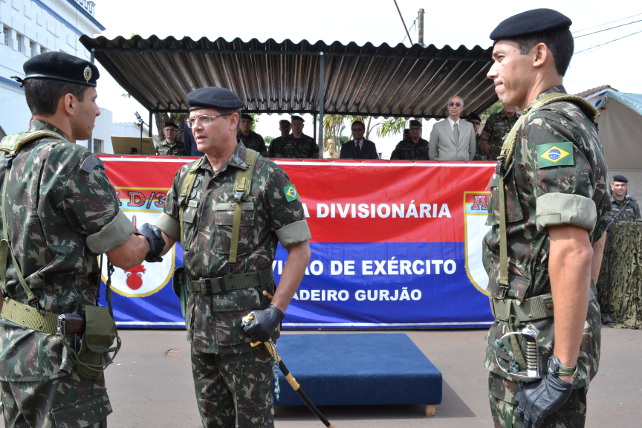 Passagem de Comando na Bia C AD/3 - Comando da 3ª Divisão de Exército